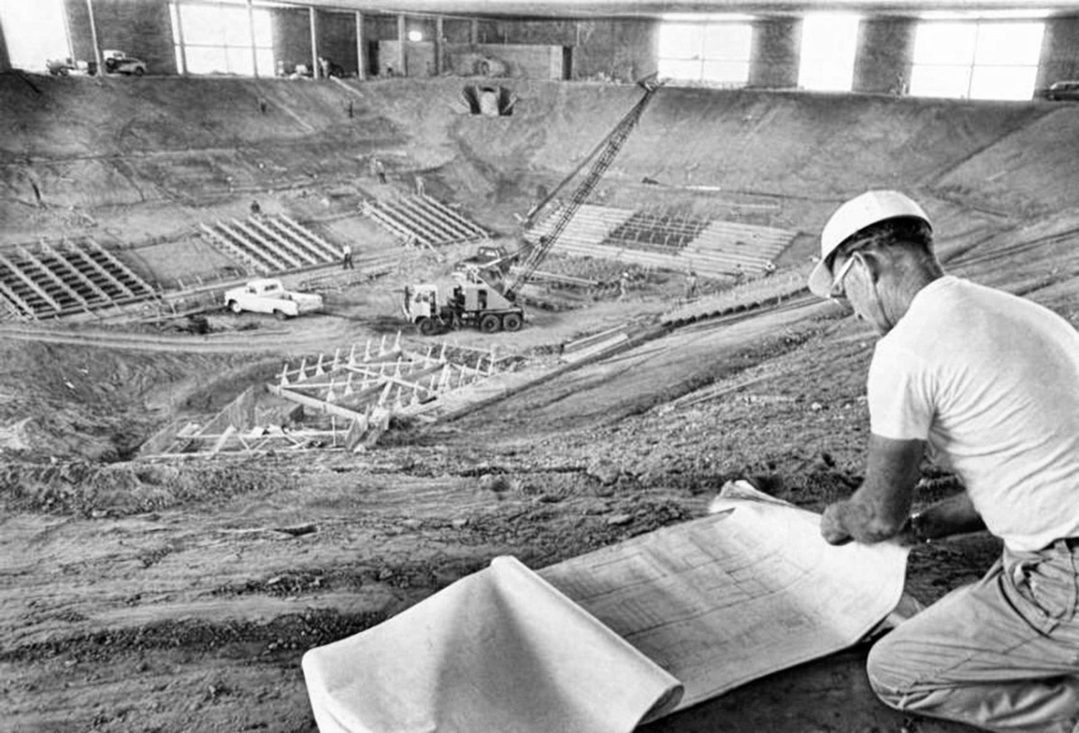 UNM Pit Construction